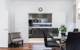 Fleet Street Apartment 3
